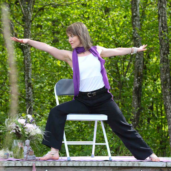 Melanie Humer in Position Virabhadrasana II